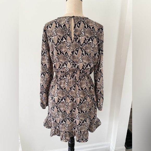 Joe Fresh Snakeskin Print Ruffle Hem Long Sleeve Dress – Size Small - Picture 6 of 13